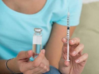 Число получивших первую дозу антиковидной вакцины в Украине превысило миллион