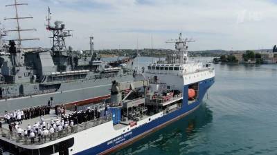 Малый морской танкер «Вице-адмирал Паромов» принят в состав Военно-морского флота