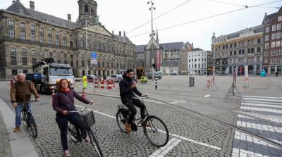 Нидерланды смягчают локдаун: откроют рестораны и кино