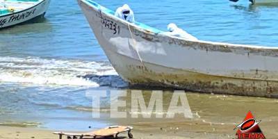Морем к берегу Тринидад и Тобаго прибило судно с 14 телами, одним черепом и останками скелета, фото - ТЕЛЕГРАФ