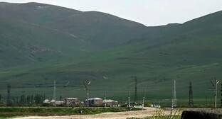 Армения заявила о готовности отвести войска от границы с Азербайджаном