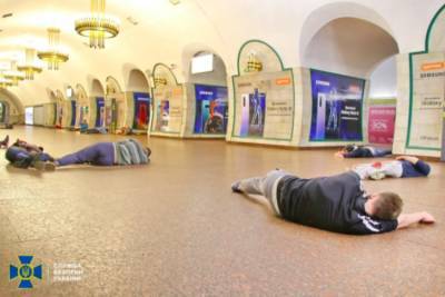СБУ показала, как обезвредила "террористов" в киевском метро