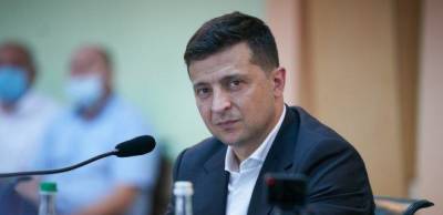 Две трети украинцев считают неправильным решение Зеленского отказаться от торжеств 9 Мая
