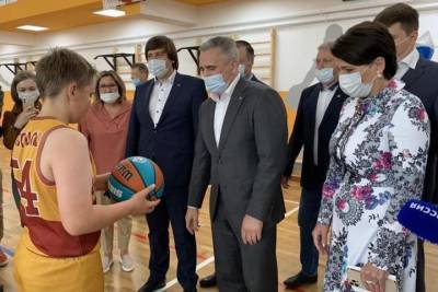 Тюменский губернатор оценил новые спортивные объекты Тобольска