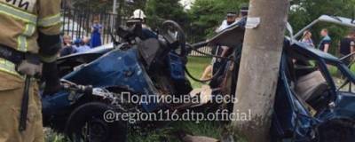 В Казани машина развалилась на две части в результате ДТП