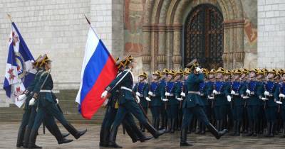 Церемонию развода караулов впервые провели в Кремле с начала пандемии