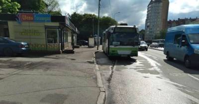 В Калининграде за день два пассажира пострадали из-за резкого торможения автобусов