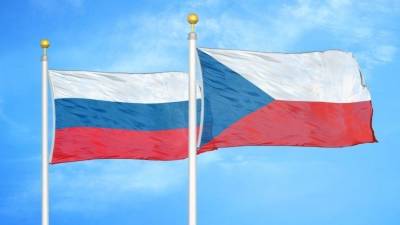 Спецборт вывез первую группу российских дипломатов из Праги в Москву