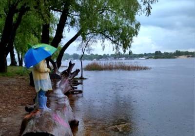 Похолодание и дожди: в Укргидрометцентре предупредили о погоде в воскресенье