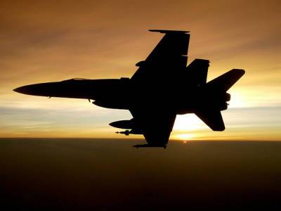 Истребитель МиГ-21 рухнул на военном параде в Ливии