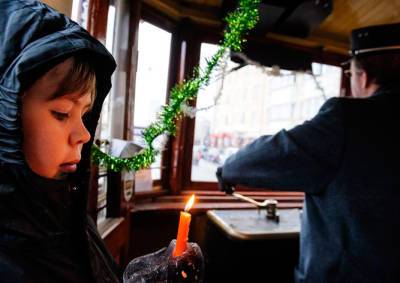 Исторический трамвай будет развозить Вифлеемский огонь по Праге 20 декабря