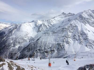 Тела пропавших больше недели назад альпинистов нашли на Эльбрусе