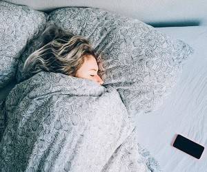 Почему нужно спать обязательно накрытым?