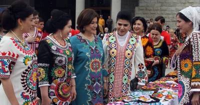 В Душанбе состоялся Республиканский фестиваль «Сад ранги чакан»