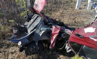 Машину разорвало от удара: в Югре произошло ДТП со смертельным исходом