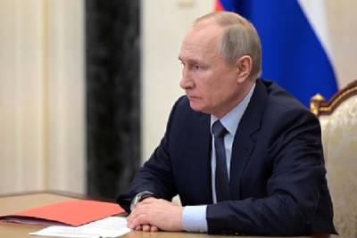 Путин поручил запустить проект по оценке управленческих компетенций студентов