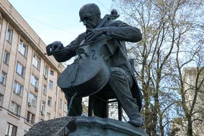 Памятник Мстиславу Ростроповичу планируют отремонтировать в 2022-2023 годах