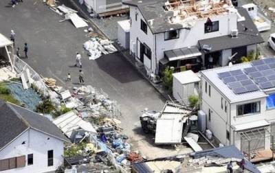 В Японии ликвидируют последствия разрушительного торнадо и мира