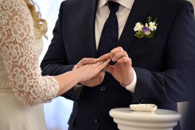 Около 14 тысяч пар поженились в Москве за первый квартал 2021 года