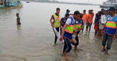 В Бангладеш столкнулись два судна: погибли 28 человек (ФОТО)