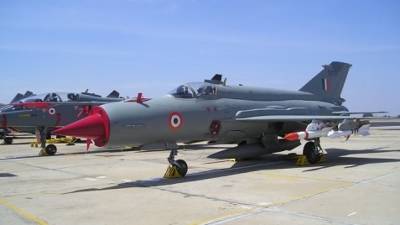 СМИ: пилотам ВВС Индии не хватает мастерства для управления российскими самолетами