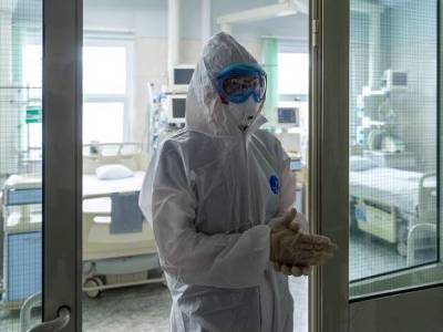 Число заболевших коронавирусом в Петербурге с начала пандемии приближается к 418 тысячам человек