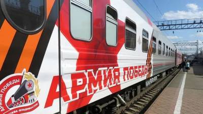 В Мурманске юнармейцы и военные встретили патриотический поезд
