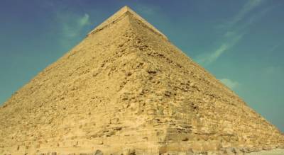 Археологи в Египте обнаружили таинственную находку, которая их испугала (видео)