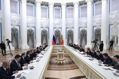 Путин утвердил перечень поручений кабмину по реализации Послания Федеральному Собранию