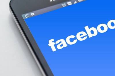 Компания Facebook объяснила, зачем собирает личные данные пользователей iPhone