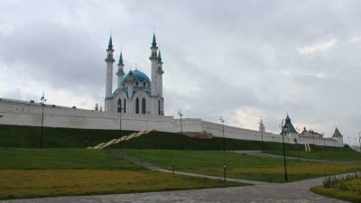 Видео с приседаниями на фоне мечети "Кул-Шариф" возмутило жителей Казани
