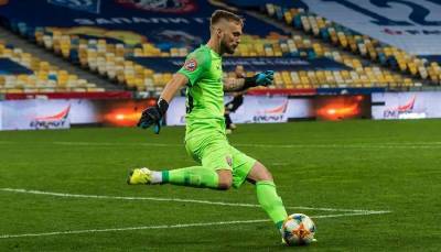 Вратарь Зари Шевченко сломал нос на тренировке