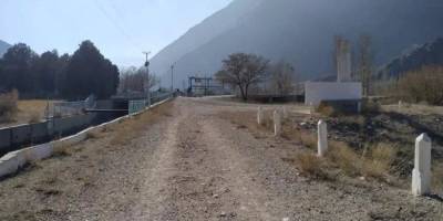 Кыргызстан и Таджикистан отвели войска и технику от границы