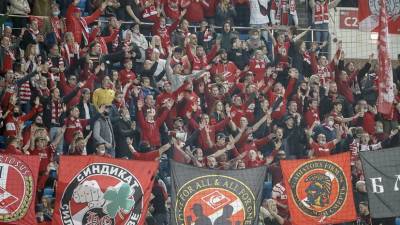 Фанаты устроили потасовку на матче между «Арсеналом» и «Спартаком»