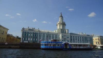 У музеев Петербурга выстроились очереди, несмотря на снег - piter.tv - Санкт-Петербург - Петербург