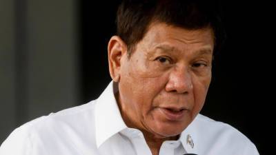 Президент Филиппин Дутерте сделал прививку от коронавируса