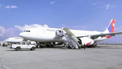 Непал прекращает международное авиасообщение. Россиян призывают срочно покинуть страну