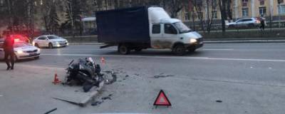 Мотоциклист устроил аварию в центре Новосибирска