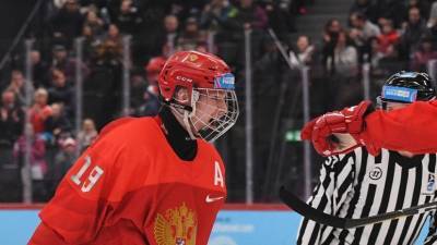 Сборная России по хоккею обыграла Белоруссию и вышла в полуфинал ЮЧМ-2021