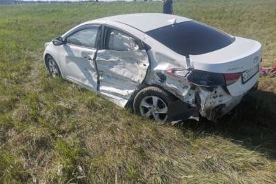 В Омской области из-за молодой водительницы пострадали три пассажира «Хёндай»