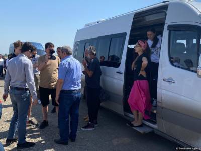 Начался визит зарубежных блогеров на освобожденные от оккупации земли Азербайджана