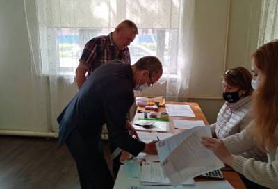 «Выбор самых достойных»: секретарь Ломоносовского отделения «Единая Россия» о желающих проголосовать очно в праймериз