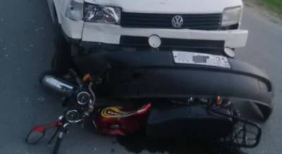 В Порецком 22-летний мотоциклист погиб под колесами микроавтобуса
