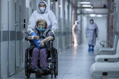 В России за сутки выявили 9694 заразившихся COVID-19