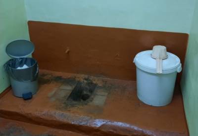 Туалет из Карелии вошел в список самых страшных школьных санузлов