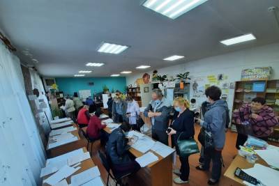 Жители районов Тверской области голосуют на праймериз