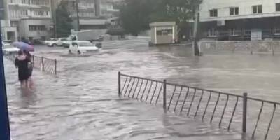 Погода в Крыму - фото и видео, как 30 мая Симферополь затопило - ТЕЛЕГРАФ