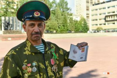 «Дом, который построит Мирбако»: Герой-пограничник получил гражданство России