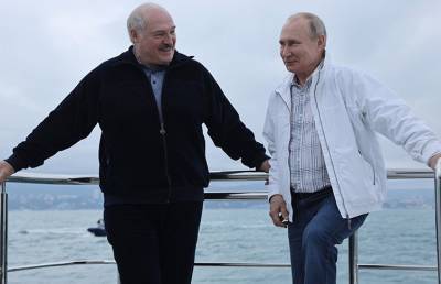 Лукашенко искупался в Черном море, температура воды составляет +16
