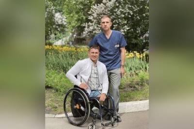 Выживший при обрушении казармы в Омске житель Башкирии спустя 6 лет встретился с врачом, который помог ему восстановиться после трагедии
